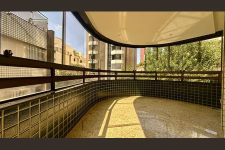 Varanda  de apartamento à venda com 4 quartos, 140m² em São Pedro, Belo Horizonte