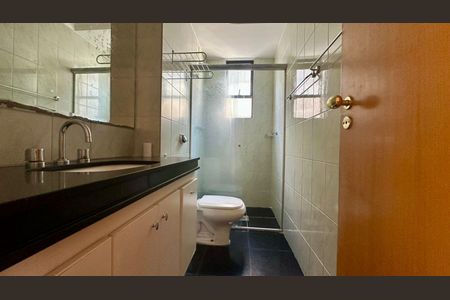 Apartamento à venda com 140m², 4 quartos e 3 vagasBanheiro 
