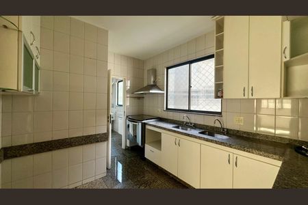 Apartamento à venda com 140m², 4 quartos e 3 vagasCozinha 