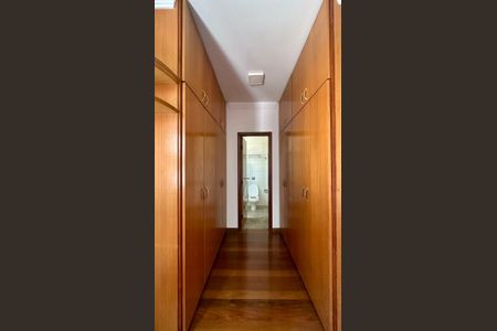 Apartamento à venda com 140m², 4 quartos e 3 vagasCloset 