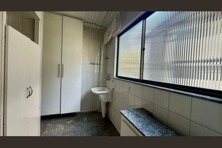Apartamento à venda com 140m², 4 quartos e 3 vagasÁrea de serviço 