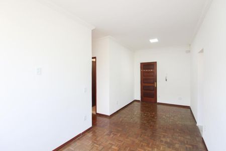 Apartamento para alugar com 73m², 2 quartos e 1 vagaSala