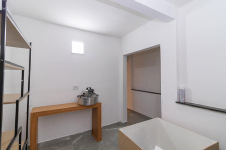 Casa à venda com 5 quartos, 312m² em Jardim Santa Teresinha, São Paulo