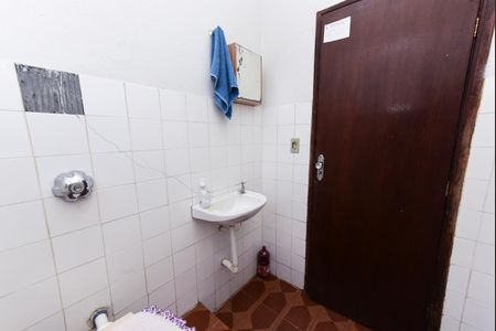 Casa à venda com 360m², 6 quartos e 3 vagasBanheiro 1
