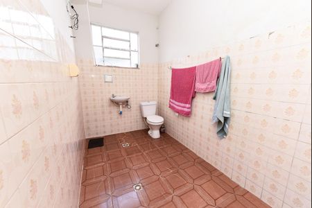 Casa à venda com 360m², 6 quartos e 3 vagasBanheiro