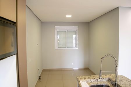 Casa de Condomínio para alugar com 2 quartos, 64m² em Chácara Seis de Outubro, São Paulo