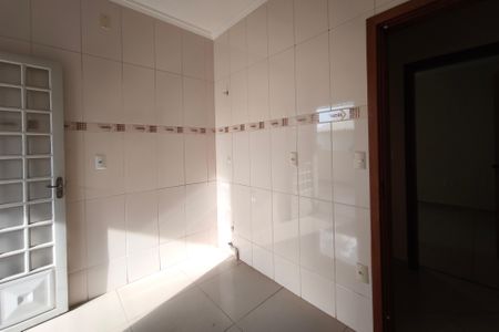 Casa para alugar com 205m², 3 quartos e 1 vagaÁrea de Serviço 2