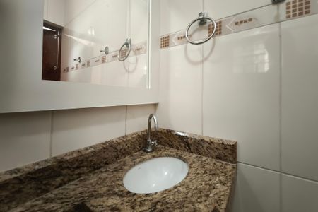 Banheiro Suíte de casa para alugar com 3 quartos, 205m² em Vila Georgina, Campinas