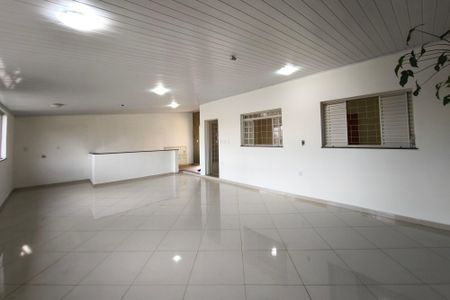 Casa para alugar com 205m², 3 quartos e 1 vagaQuintal - Garagem