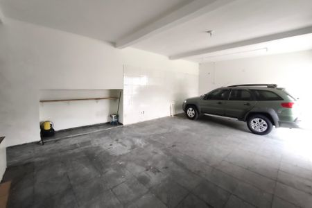 Casa para alugar com 205m², 3 quartos e 1 vagaQuintal - Garagem