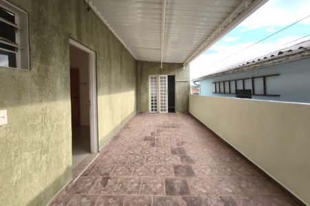 Casa para alugar com 205m², 3 quartos e 1 vagaCorredor - Quintal