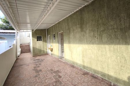 Casa para alugar com 205m², 3 quartos e 1 vagaCorredor - Quintal