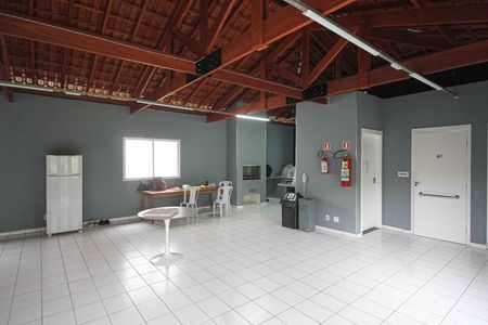 Apartamento para alugar com 49m², 2 quartos e sem vaga Apartamento para alugar com 49m², 2 quartos e sem vagaÁrea comum - Salão de festas