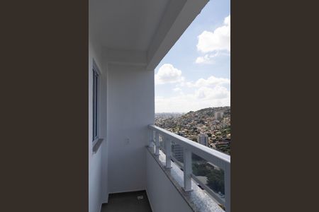 Apartamento à venda com 59m², 3 quartos e 2 vagas Apartamento à venda com 59m², 3 quartos e 2 vagasVaranda