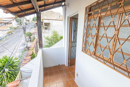 Casa para alugar com 80m², 3 quartos e sem vagaVaranda