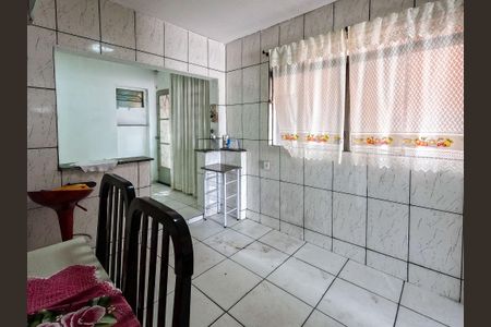 Casa para alugar com 97m², 2 quartos e sem vagaCozinha