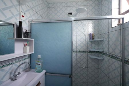 Casa à venda com 65m², 3 quartos e 2 vagas Casa à venda com 65m², 3 quartos e 2 vagasBanheiro