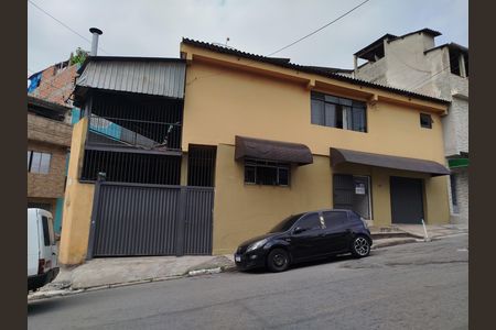Casa à venda com 65m², 3 quartos e 2 vagas Casa à venda com 65m², 3 quartos e 2 vagasFachada
