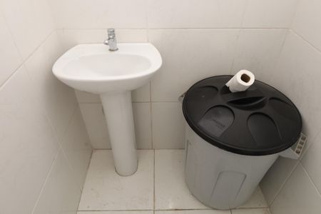 Casa para alugar com 300m², 6 quartos e 3 vagasBanheiro 5