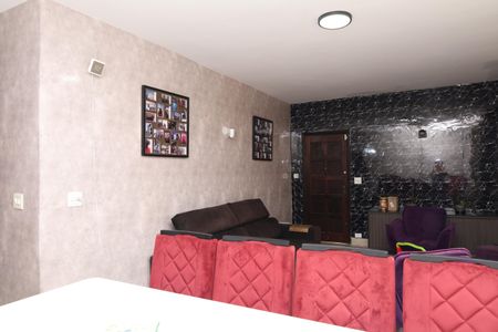 Casa para alugar com 300m², 6 quartos e 3 vagasSala