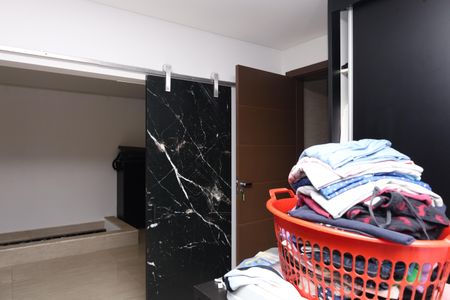 Casa para alugar com 300m², 6 quartos e 3 vagasQuarto 6 - Closet