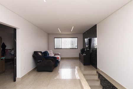 Casa para alugar com 300m², 6 quartos e 3 vagasSala 2