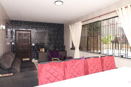 Casa para alugar com 300m², 6 quartos e 3 vagasSala