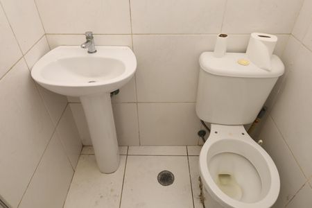 Casa para alugar com 300m², 6 quartos e 3 vagasBanheiro 4