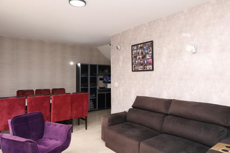 Sala de casa para alugar com 6 quartos, 300m² em Cidade Antônio Estêvão de Carvalho, São Paulo