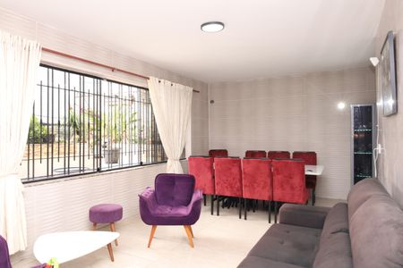 Sala de casa para alugar com 6 quartos, 300m² em Cidade Antônio Estêvão de Carvalho, São Paulo