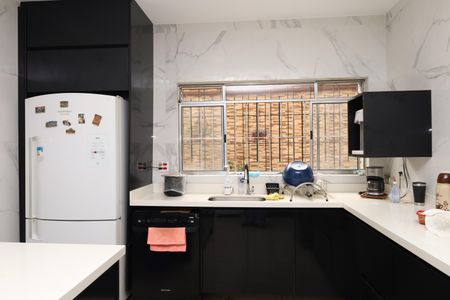 Casa para alugar com 300m², 6 quartos e 3 vagasCozinha