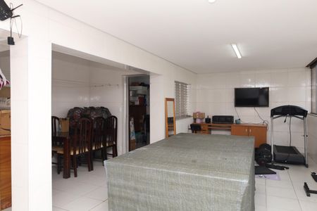 Casa para alugar com 300m², 6 quartos e 3 vagasSalão