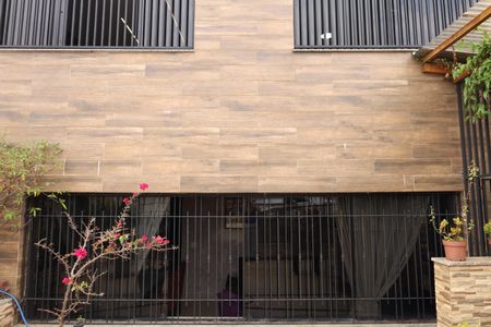 Casa para alugar com 300m², 6 quartos e 3 vagasVaranda