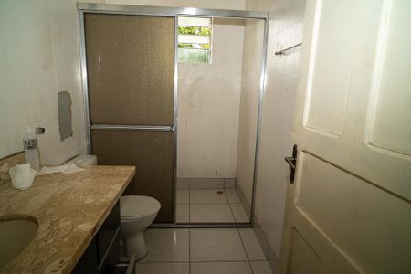 Casa para alugar com 160m², 4 quartos e 2 vagasBanheiro 1