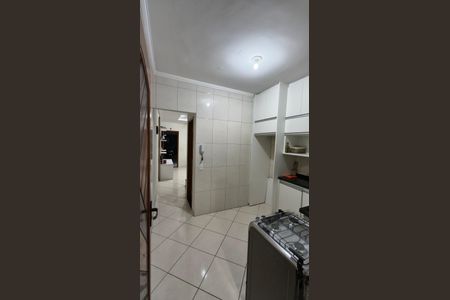 Cozinha de casa de condomínio para alugar com 2 quartos, 90m² em Vila Ré, São Paulo