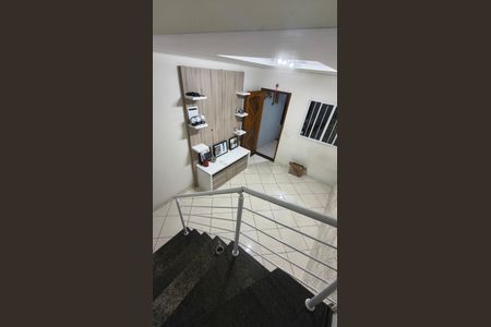 Sala de casa de condomínio para alugar com 2 quartos, 90m² em Vila Ré, São Paulo