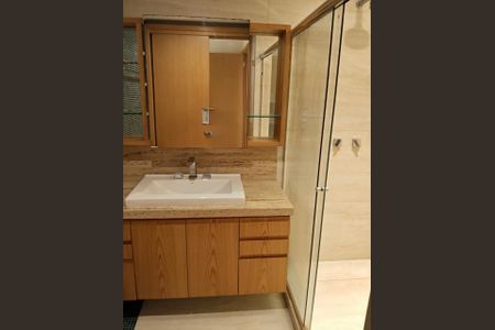 Apartamento para alugar com 154m², 3 quartos e 2 vagasBanheiro