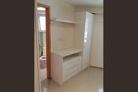 Apartamento para alugar com 154m², 3 quartos e 2 vagasBanheiro