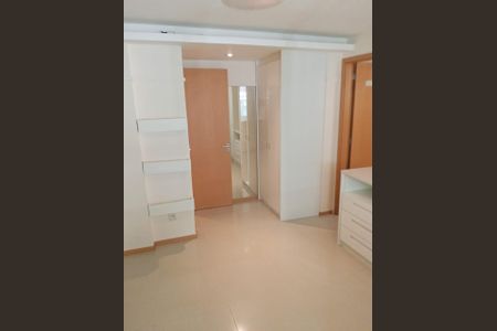 Apartamento para alugar com 154m², 3 quartos e 2 vagasQuarto