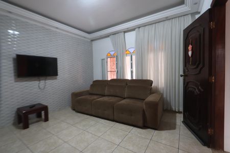 Casa à venda com 133m², 3 quartos e 2 vagasSala