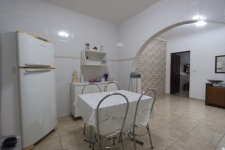 Casa à venda com 133m², 3 quartos e 2 vagasCozinha
