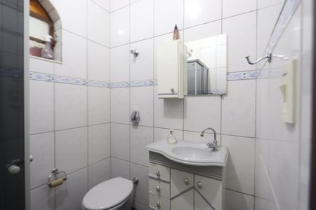 Casa à venda com 133m², 3 quartos e 2 vagasBanheiro de baixo