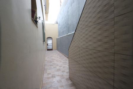 Casa à venda com 133m², 3 quartos e 2 vagasCorredor Lateral