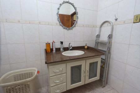 Casa à venda com 133m², 3 quartos e 2 vagasBanheiro de cima