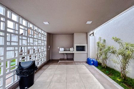 Apartamento à venda com 28m², 1 quarto e sem vaga Apartamento à venda com 28m², 1 quarto e sem vagaÁrea comum - Churrasqueira