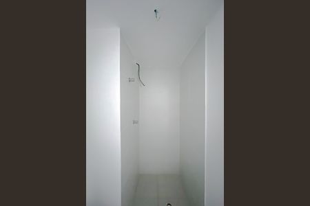 Apartamento à venda com 28m², 1 quarto e sem vaga Apartamento à venda com 28m², 1 quarto e sem vagaBanheiro da Suíte