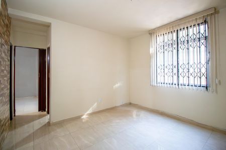 Sala de apartamento para alugar com 2 quartos, 50m² em Olaria, Rio de Janeiro
