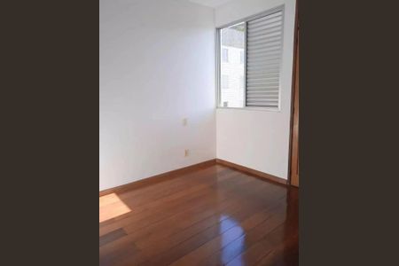 Sala de apartamento para alugar com 3 quartos, 70m² em Alto Barroca, Belo Horizonte