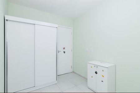 Quarto 1 de apartamento para alugar com 2 quartos, 50m² em Jardim Cocaia, Guarulhos