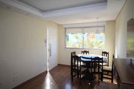Sala de apartamento para alugar com 2 quartos, 65m² em Jardim Itu, Porto Alegre